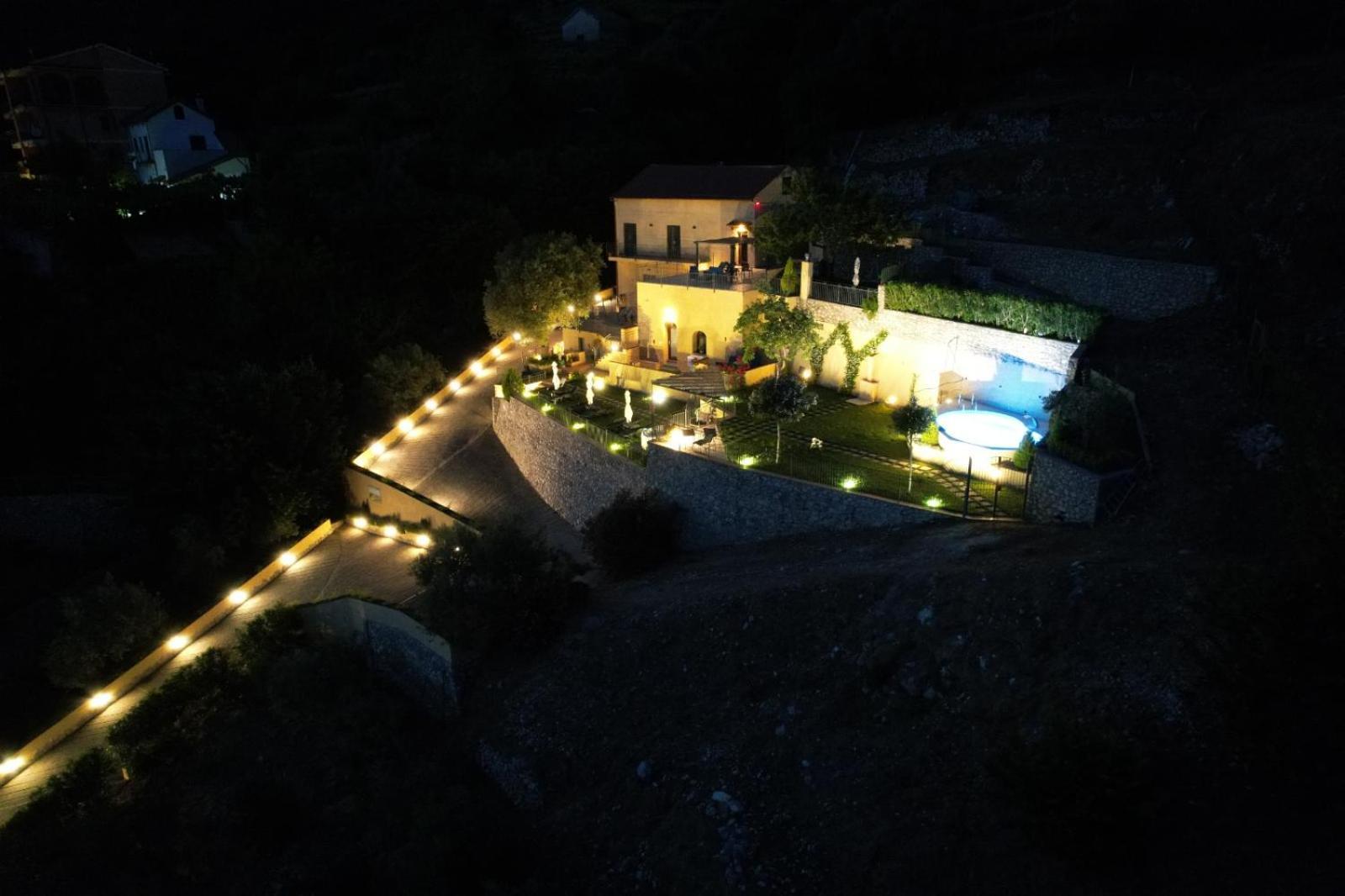 La Cornice Dei Monti Tramonti Exterior foto
